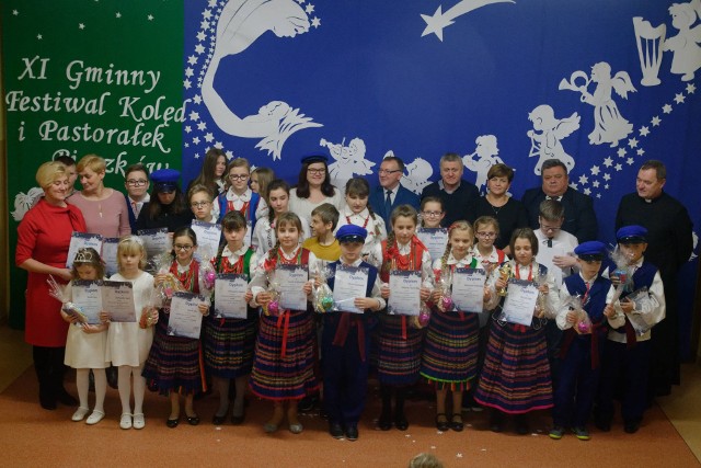 Gminny Festiwal Kolęd i Pastorałek odbył się już po raz jedenasty. Tym razem w podstawówce w Bieszkowie Dolnym.