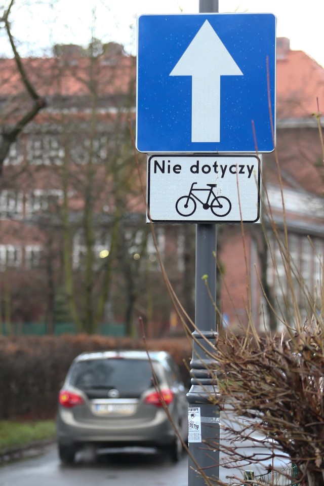 Na kolejnych ulicach we Wrocławiu rowerzyści mogą jechać pod prąd.