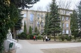 Remonty szkół w Dąbrowie Górniczej. Co się zmieni? Więcej sal lekcyjnych, większe jadalnie, nowy budynek dla przedszkolaków 