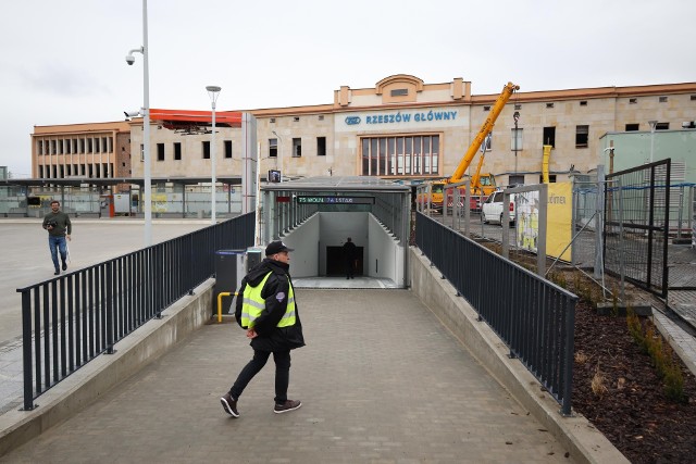 Miejska część Centrum Komunikacyjnego w Rzeszowie oficjalnie otwarta