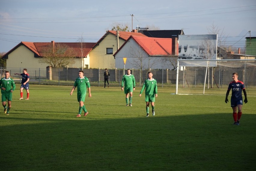 Rezerwy TOR-u (zielone stroje) potrafią "namieszać" w...