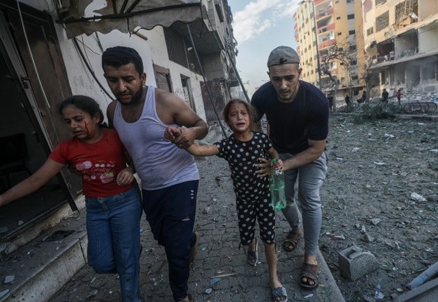 Władze palestyńskie podały, że we wtorek późnym wieczorem w wybuchu w szpitalu Al-Ahli al-Arabi zginęło 471 osób.