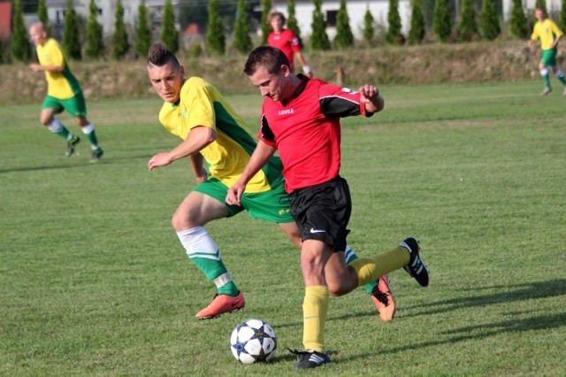 Bardzo dobre spotkanie w barwach KS CK Troszyn rozegrał Grzegorz Tokarzewski.