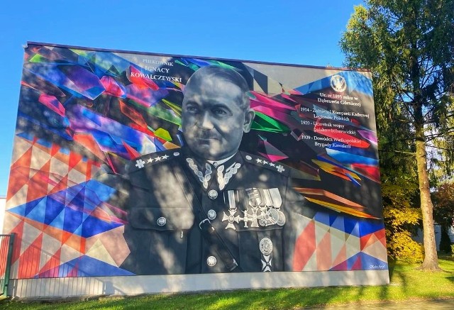 Mural powstał na ośrodku sportowym Sztygarki przy ul. Legionów Polskich w Dąbrowie Górniczej
