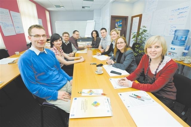 Współczesna firma potrzebuje fachowców z wielu dziedzin. W Atmotermie zatrudnienie znaleźli absolwenci kilku polskich uczelni. (fot. Paweł Stauffer)