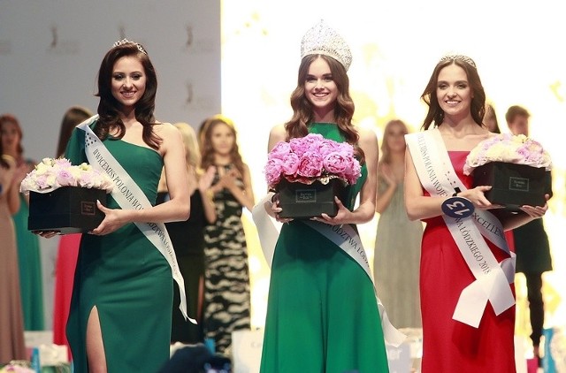 Miss oraz I i II Wicemiss Polonia Województwa Łódzkiego zakwalifikowały się do finału konkursu Miss Polonia 2018.Od lewej: Magda, Natalia i Patrycja. Zdjęcia z gali wyborów regionalnych.