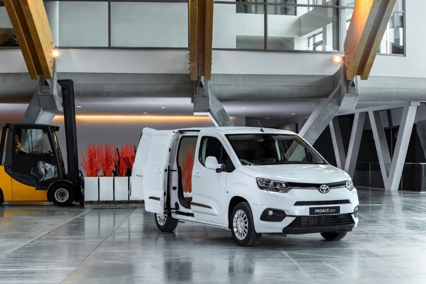 Toyota Proace City...