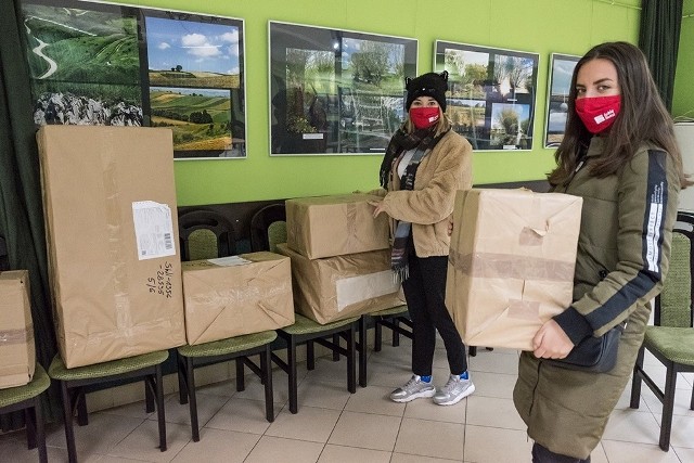 Magazyn Szlachetnej Paczki w rejonie Busko - Zdrój mieści się w BSCK. Trwają tam przygotowania do wielkiego finału.