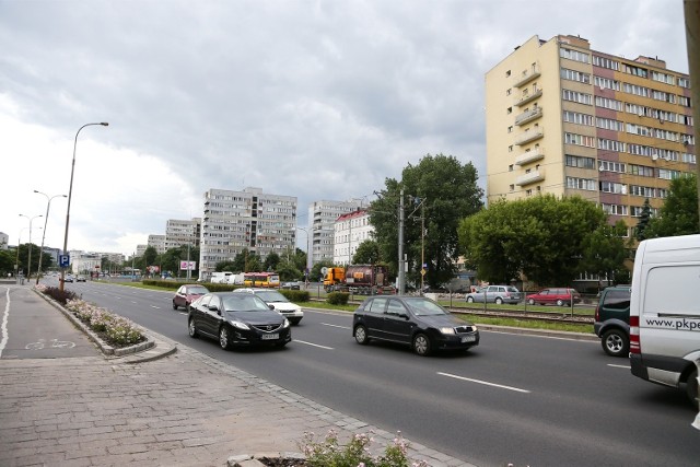 Nowe przejście dla pieszych przez ulicę Legnicką na razie nie powstanie