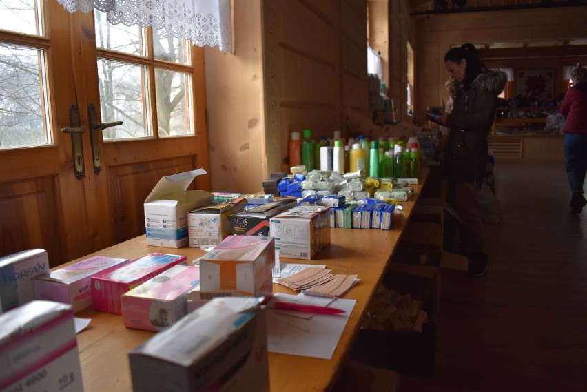 Punkt pomocy dla Ukraińców na Chotarzu w Kościelisku nadal...