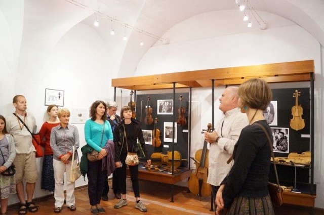 Zorganizowana wystawa szydłowieckiego Muzeum Ludowych Instrumentów Muzycznych oraz warszawskiej Fundacji Muzyka Odnaleziona cieszyło się dużym powodzeniem.