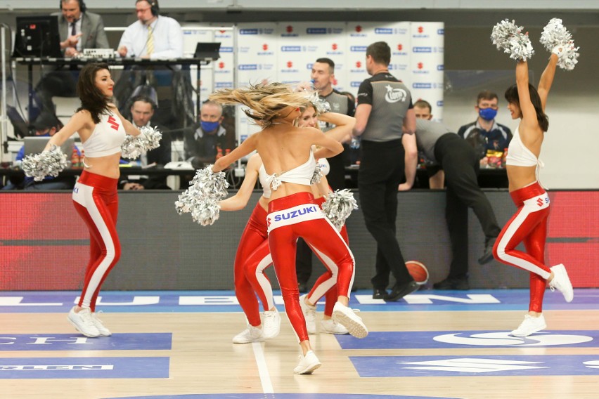 Cheerleaderki wróciły do hali Globus. Zobacz piękne dziewczyny, które zagrzewają do walki koszykarzy grających w Pucharze Polski