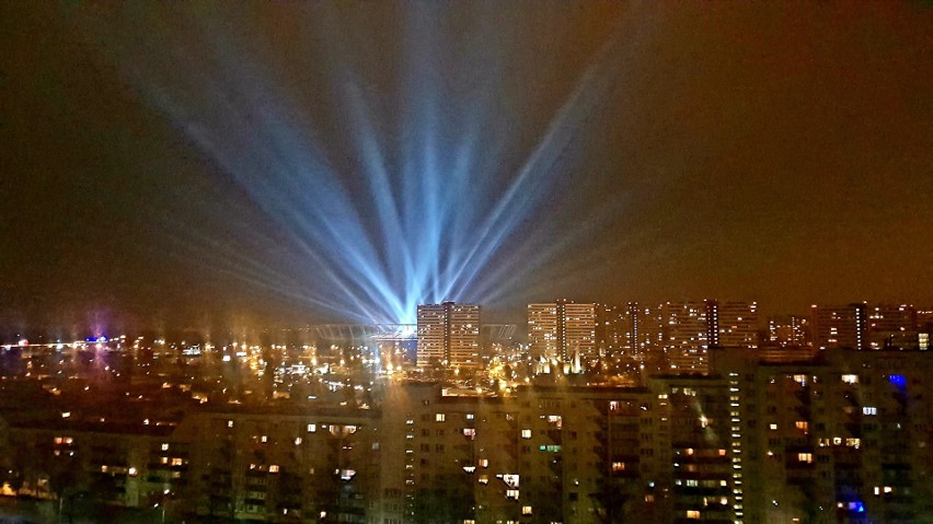 Oświetlenie sylwestrowe na niebie w okolicy Stadionu...