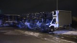 5 samochodów dostawczych spłonęło przy pętli tramwajowej w Gdańsku. Zdaniem biegłego, doszło do podpalenia. Policja ustala sprawców