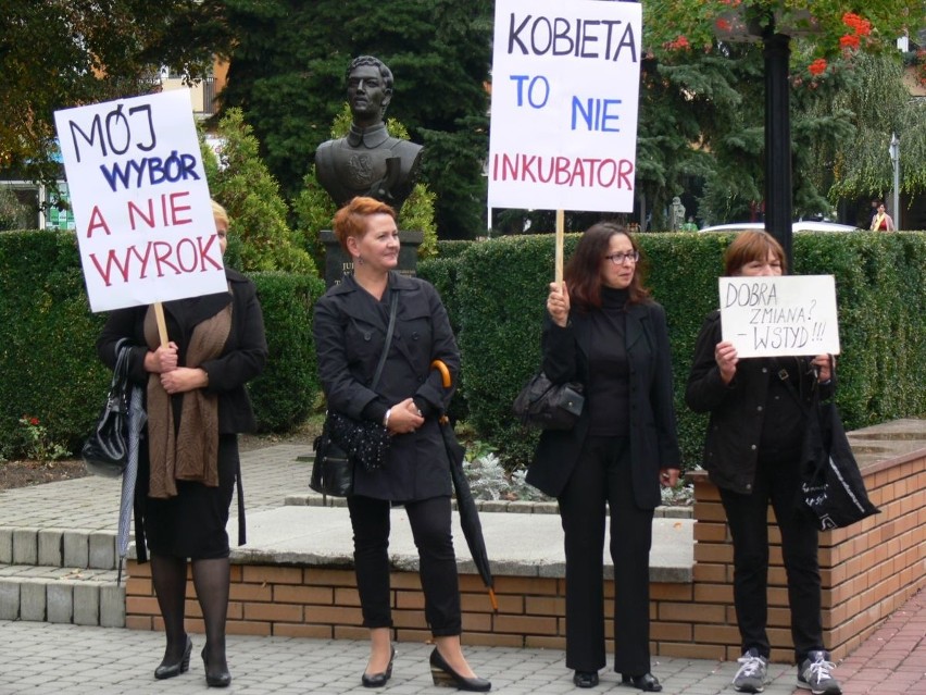 Czarny Protest. Kobiety strajkowały w Tarnobrzegu (ZDJĘCIA)