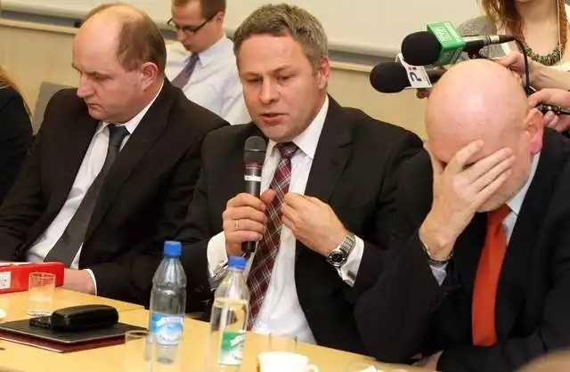 Dotychczasowe spotkania marszałka oraz prezydentów Bydgoszczy i Torunia (na zdjęciu kolejno od lewej) nie przyniosły rezultatu.