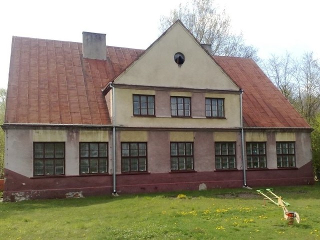 Z dniem 31 sierpnia szkoła filialna w Silpi Dużej zostanie zamknięta. Dzieci będą dojeżdżać do szkoły podstawowej w Kurzelowie.