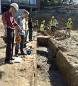 Archeolodzy znaleźli fosę zamkową w Opolu!