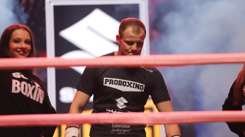 Suzuki Boxing Night 22. Daniel Adamiec z klubu RUSHH Kielce przegrał w Targach Kielce zawodową walkę z Ukraińcem Kostiantynem Bashevem