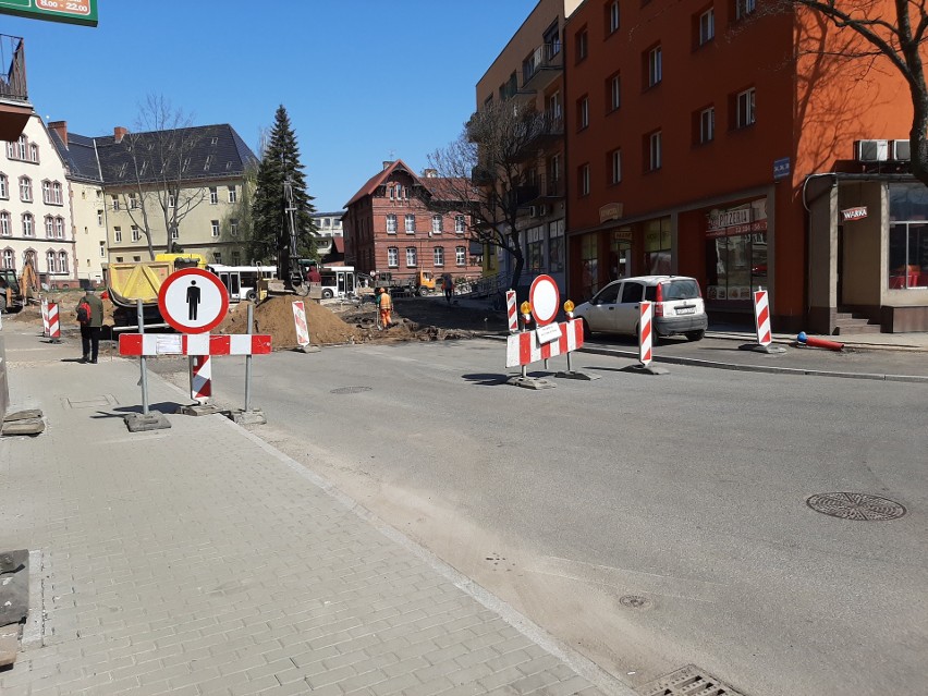 Jedno nowe rondo w centrum Tarnowskich Gór powstało, drugie...