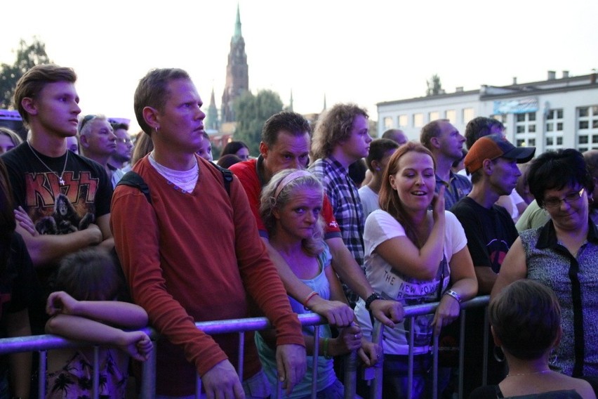 IRA i The Chance bawili dąbrowian w niedzielę w Parku...