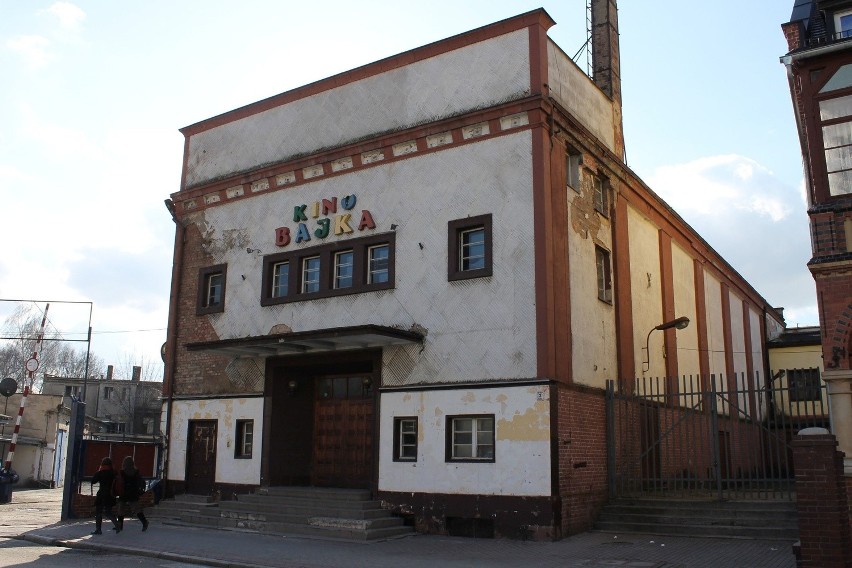 Kino Bajka w Kluczborku przed rozpoczęciem remontu.