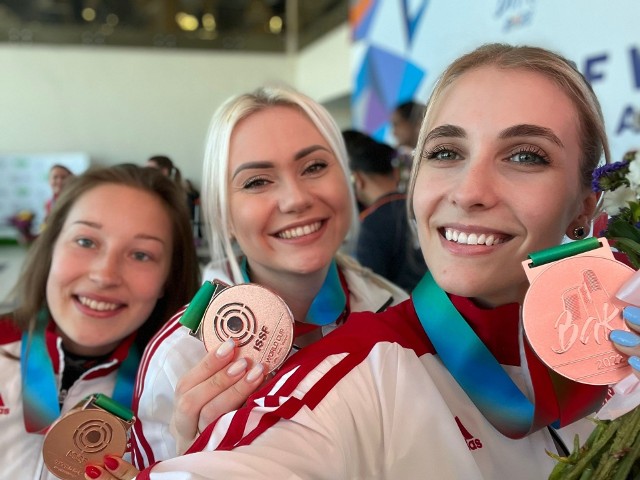Natalia Kochańska (po prawej) zdobyła brązowy medal Pucharu Świata w Baku.