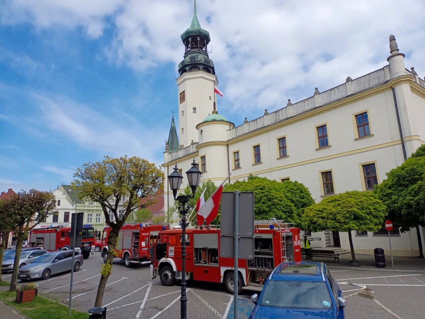 Ewakuacja i ćwiczenia w urzędzie miasta w Sulechowie