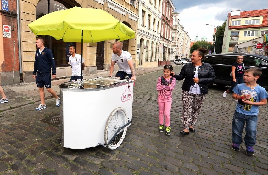 Nietypowa akcja promocyjna piłkarzy Pogoni Szczecin