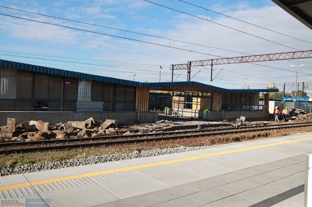 W drugiej połowie października rozpoczęła się przebudowa peronu nr 2 we Włocławku. Prace mają zakończyć się w połowie 2024 roku.