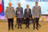 Kruszwica. Policjanci z komisariatu w Kruszwicy nagrodzeni za odwagę. Ewakuowali mieszkańców płonącej kamienicy