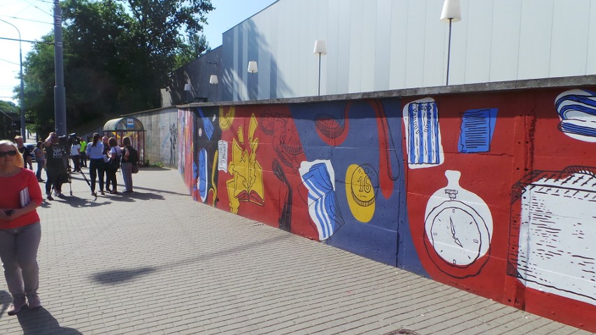 We wtorek odsłonięto mural upamiętniający ofiary KL Lublin i...