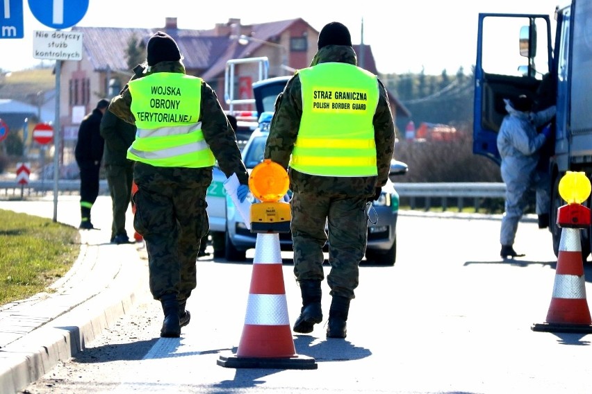 Koronawirus. Podlascy terytorialsi włączyli się do akcji walki z pandemią (zdjęcia)