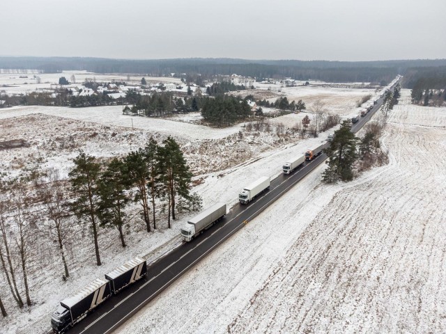 Szef MSWiA podjął decyzję o zamknięciu do odwołania przejścia granicznego w Bobrownikach, które łączy Polskę z Białorusią.