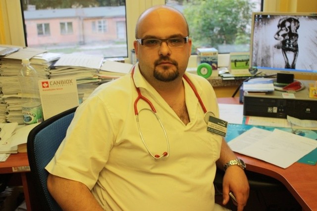 Dr Dąbrowski od początku  chciał pracować w szpitalu.