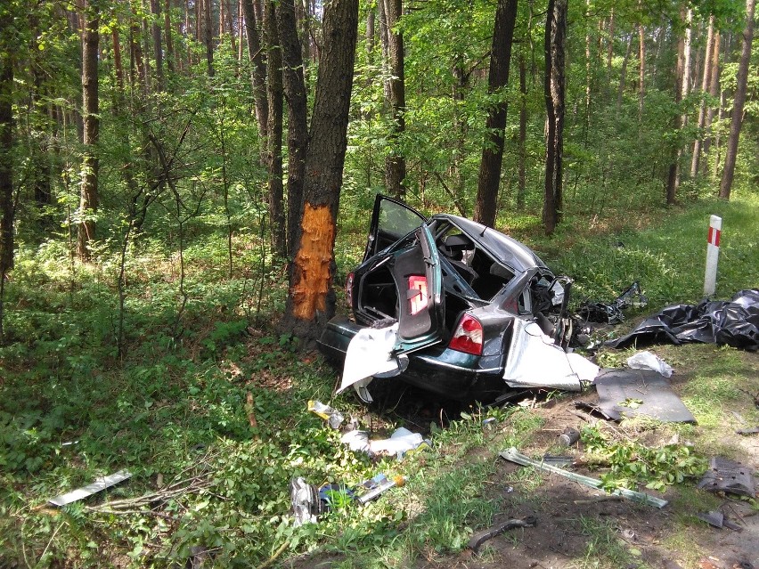 Wiosna. Tragiczny wypadek trzech aut! Zginęła 25-letnia pasażerka