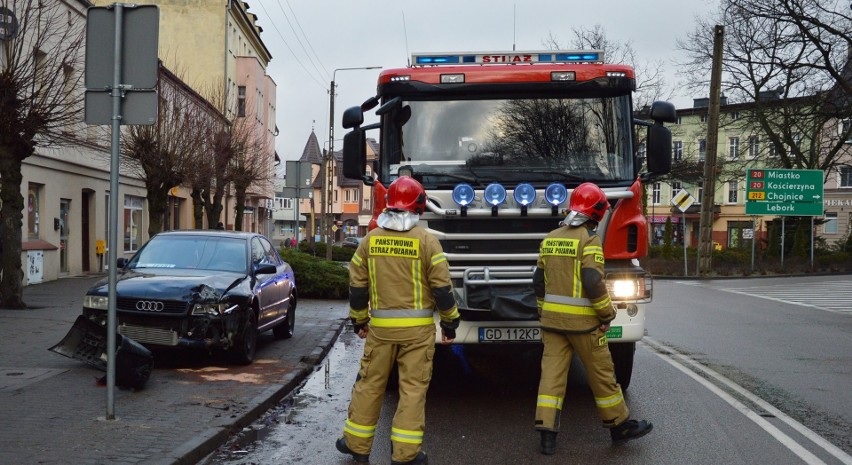 Wypadek na Drzymały w Bytowie. Jedna osoba ranna/