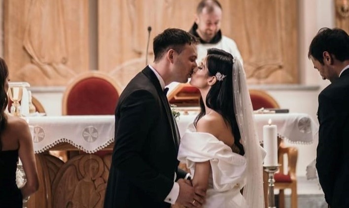 Zobacz zdjęcia z romantycznego ślubu oraz pierwszy taniec Igora Karačicia i jego pięknej żony