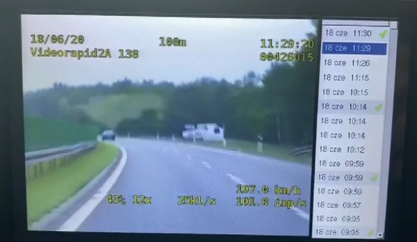 Szalał Teslą 200 km/h i wpadł w ręce tyskiej drogówki