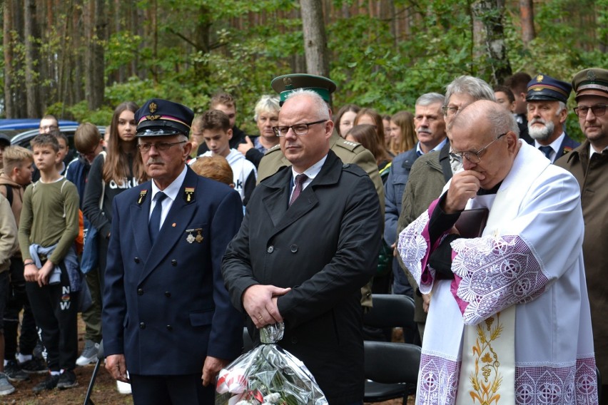 W Górach Lasochowskich odbyły się obchody rocznicy II bitwy pod Małogoszczem z Powstania Styczniowego. Zobaczcie zdjęcia z uroczystości
