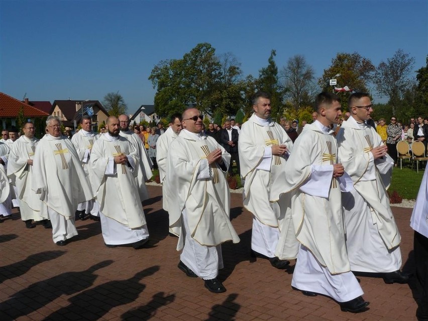 Nowe sanktuarium na mapie diecezji rzeszowskiej. Kościół w Sędziszowie Małopolskim został podniesiony do rangi diecezjalnego sanktuarium