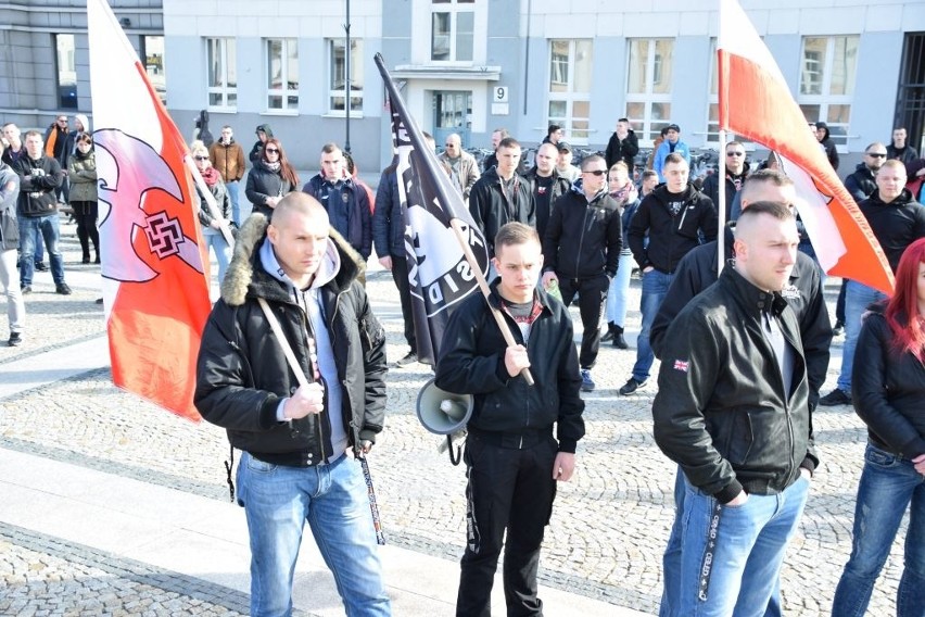 Białystok. Marsz antyimigracyjny. Białystok wolny od...