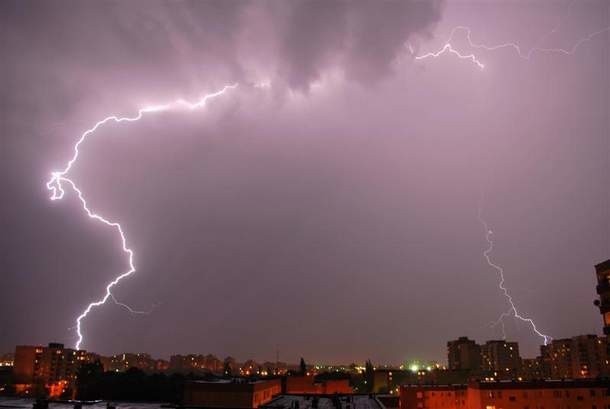 Burza nad Opolem. Zdjęcie Czesława Grużewskiego przysłane na nto24@nto.pl