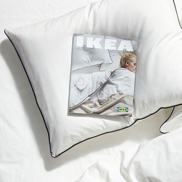 Jak co roku, IKEA przygotowuje katalog swoich produktów na...