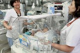 Operacja serca tuż po urodzeniu    . Szybka pomoc lekarzy z ICZMP  uratowała Maciusiowi życie