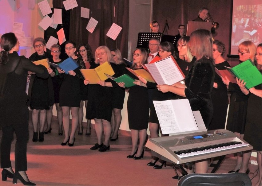 Strzeleński chór Harmonia świętuje 15-lecie istnienia [zdjęcia] 