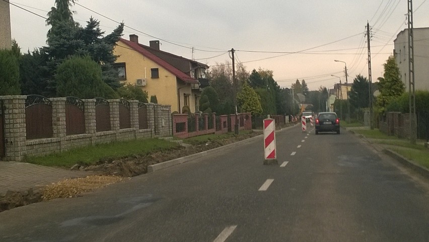 Trwa budowa chodnika w Pszowie