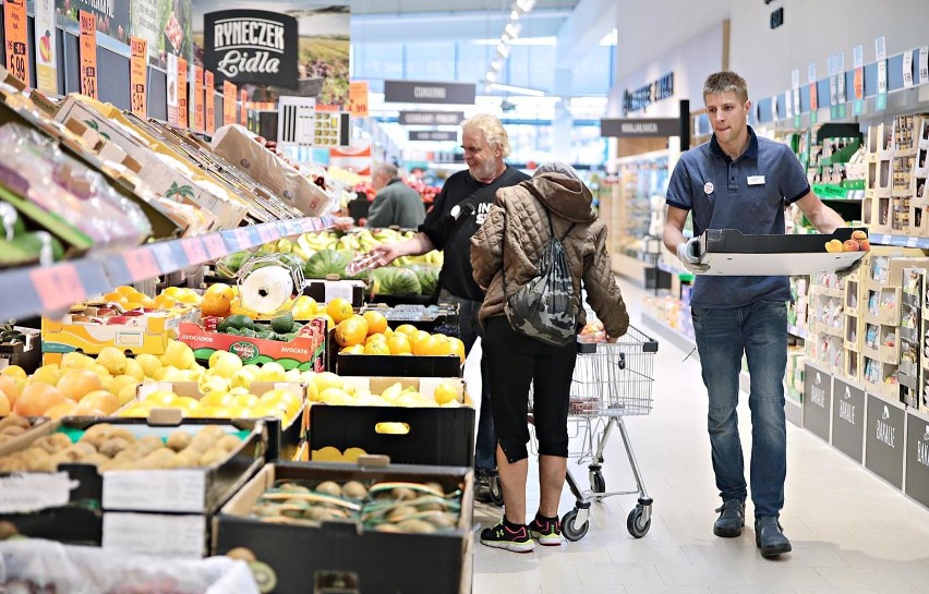 Sprawdź kiedy będą czynne sklepy w niedzielę