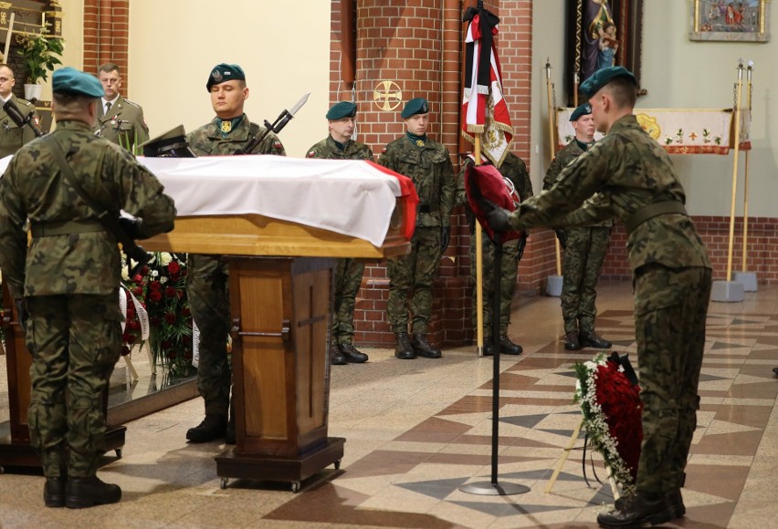 Śp. Łukasz Nosek został pochowany ze wszystkimi honorami...