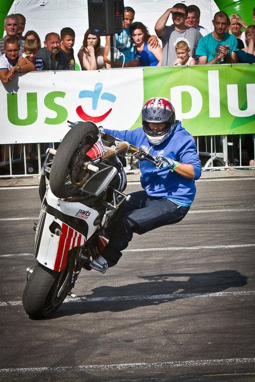 Akrobaci na motocyklach. Plus Stunt Grand Prix 2013 w Bydgoszczy